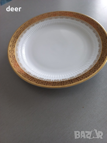 Десертна порцеланова чиния, снимка 1