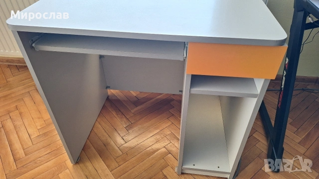 Продавам компютърно (ученическо) бюро, снимка 3 - Бюра - 53209005