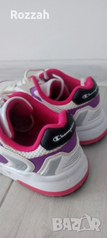 Дамски маратонки на Champion , снимка 2 - Маратонки - 49299296