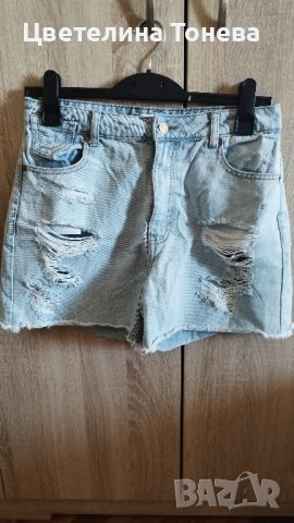 Къси накъсани дънки, снимка 1 - Къси панталони и бермуди - 46238693