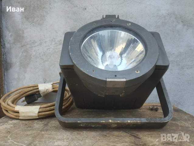 Индустриален прожектор Philip's mvf 606, снимка 3 - Прожектори - 50536894