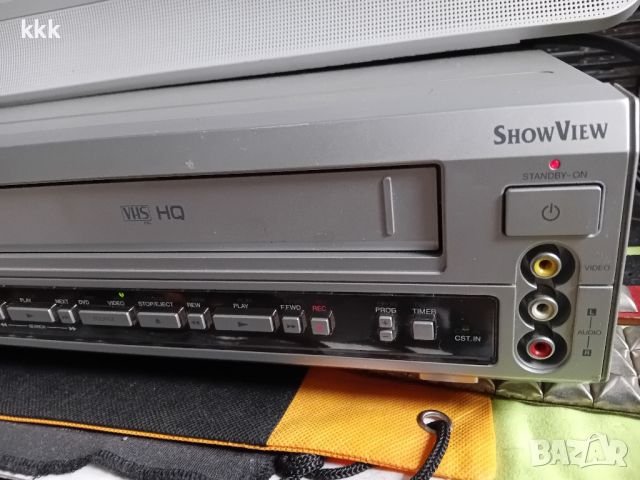 Philips VHS  DVD 740VR, снимка 4 - Плейъри, домашно кино, прожектори - 45819407