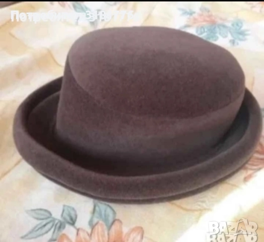 Дамска шапка.