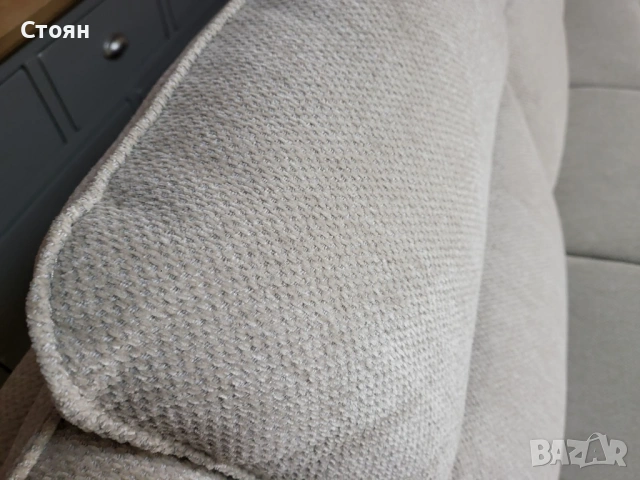 Кремав диван тройка от плат с ръчен релаксиращ механизъм, снимка 3 - Дивани и мека мебел - 53753644