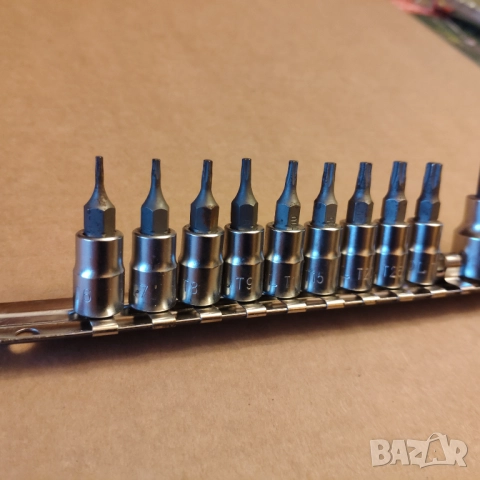 BRITOOL ENGLAND 13броя 1/4 и 3/8 качествени вложки торкс звезди T6-T55 , снимка 8 - Други инструменти - 52985116