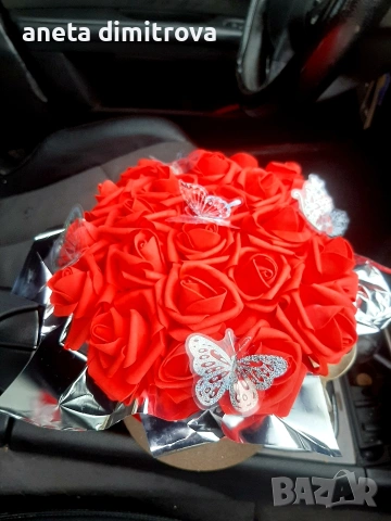 Луксозен букет, снимка 2 - Подаръци за жени - 53374356