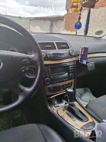 Mercedes E220, снимка 1 - Автомобили и джипове - 48364826