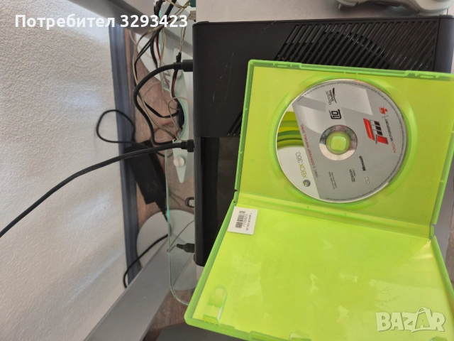 Xbox 360 E, снимка 4 - Xbox конзоли - 53827809