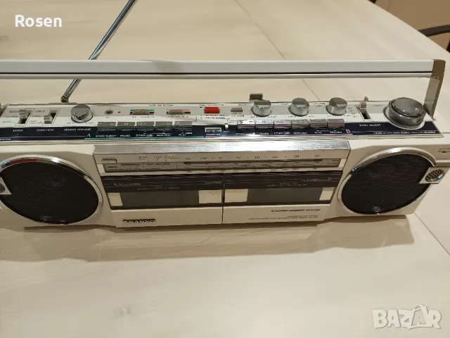 Продавам радиокасетофон mini boombox Sanyo M W 15 k Japan , снимка 5 - Радиокасетофони, транзистори - 48960851