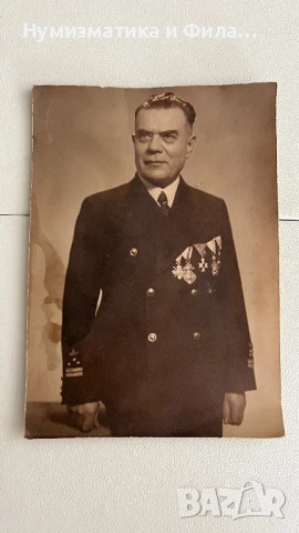Царска снимка на военно морски офицер с ордени-1937