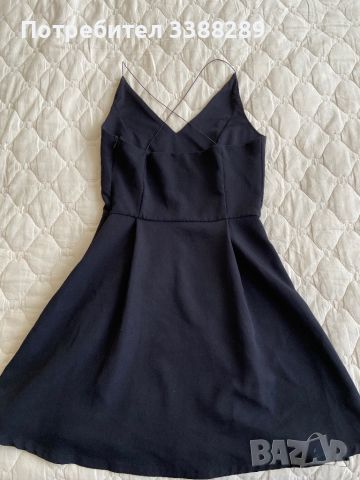 Черна рокля с деколте, снимка 2 - Рокли - 46393058