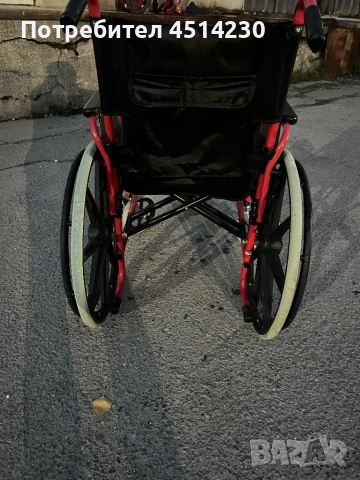 Лека инвалидна количка – удобна, стабилна и готова за използване, снимка 5 - Инвалидни колички - 52496900