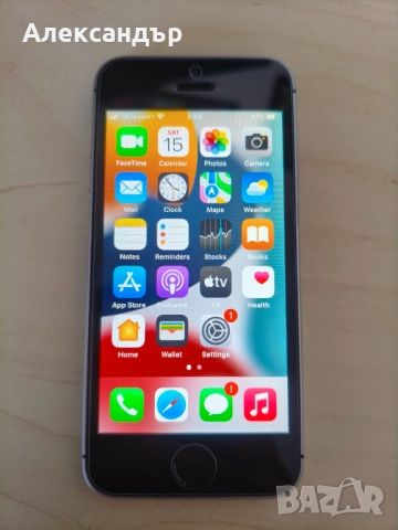 Apple iPhone SE 32gb фабрично отключен телефон, без забележки като нов