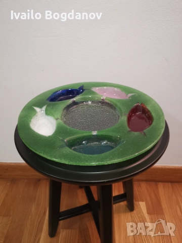 Ръчно направена стъклена чиния