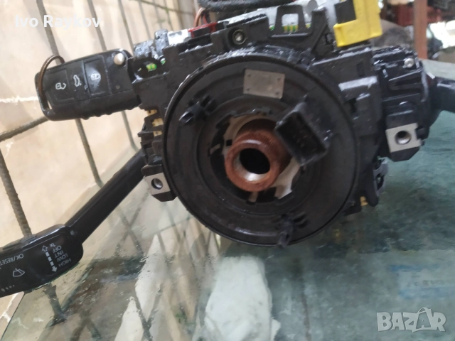 Патрон с ключ,клеморед и заключване на волана , VW Golf ,  5Q0905865 , снимка 6 - Части - 52539581