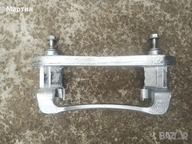 Преден десен спирачен апарат+държач за Киа Соренто -  дизел 2.5 CRDI 16 V - 140 к.с., снимка 2 - Части - 49965324