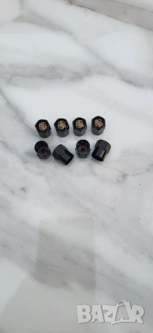 Капачки за вентили за Порше / Porsche капачки / Порше капачки, снимка 2 - Аксесоари и консумативи - 52375176