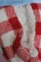 Пухкави пантофи на каре в червено и бяло | Перфектният Коледен подарък за жена , снимка 5