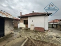  Самостоятелна къща в гр. Велики Преслав  , снимка 2