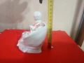 Порцеланова статуетка- дама, снимка 3