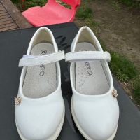 Бели пантофки, стелка естествена кожа - размер 25, снимка 4 - Детски пантофи - 45112169