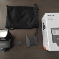 Светкавица Sony HVL-F28RM, снимка 1 - Светкавици, студийно осветление - 45073005