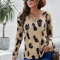 Дамска блуза в бежово с дълъг ръкав и леопардов принт, снимка 3 - Блузи с дълъг ръкав и пуловери - 45932191