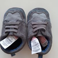 Бебешки обувки пантофи кожени за първи стъпки, снимка 1 - Бебешки обувки - 45383973