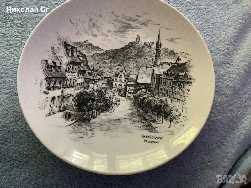 Стенна чиния.  Произведено в Германия Кайзер порцелан диаметър  24см, снимка 1
