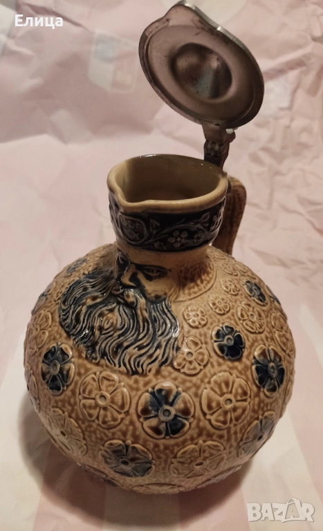 Колекционерска кана Bartmann jug 1558 от керамика с метален капак., снимка 1