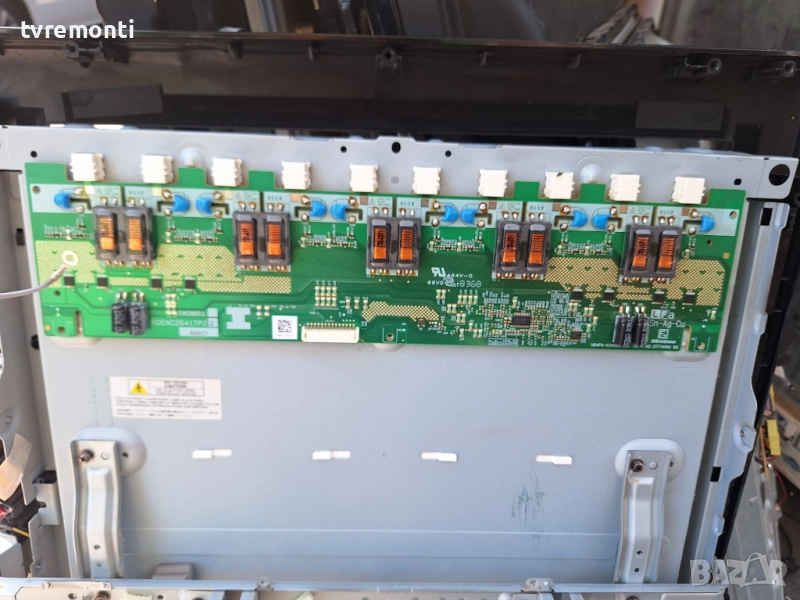 Inverter IM3861 RDENC2541 TPZZ ,за 32-инчов телевизор TOSHIBA 32AV501P с дисплей LK315T3LA31, снимка 1