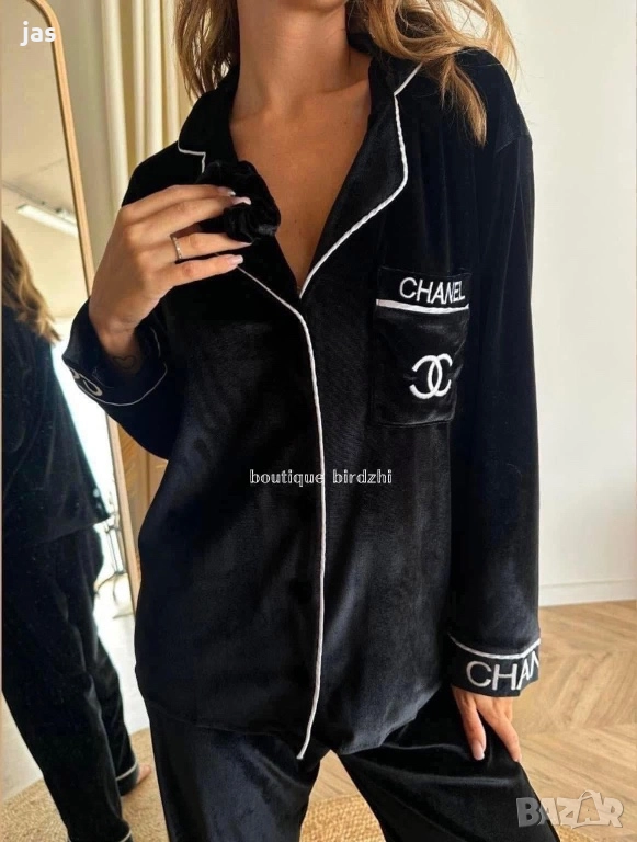 Кадифена пижама Chanel, снимка 1