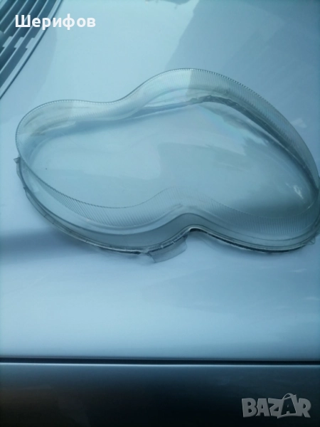 Продавам стъкло на десен фар, снимка 1