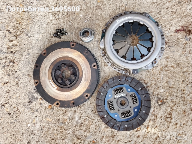  Съединител Дайхатсу Фероза Daihatsu Feroza 1.6i маховик притискателен феродов диск