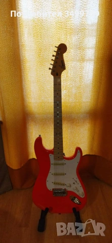 Squier Stratocaster + Eric Clapton Mid Boost kit, снимка 8 - Китари - 53667525