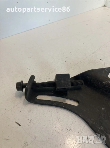 Държач скоба за KIA Sportage 2.0 16V (2007) бензин автентичен, снимка 2 - Части - 53338625