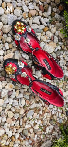 Обувки Dolce & Gabbana, снимка 1 - Дамски обувки на ток - 45366584