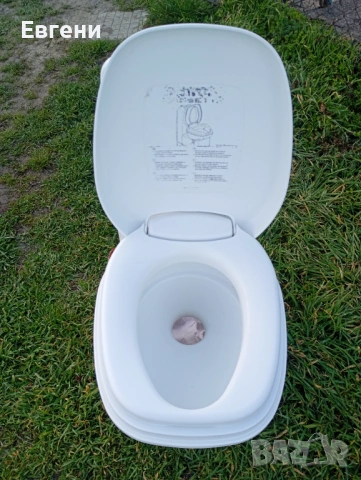 Тоалетна за каравана или кемпер, снимка 2 - Каравани и кемпери - 53765142