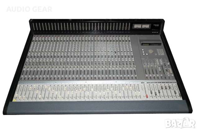 TASCAM M3700 - Studio Console