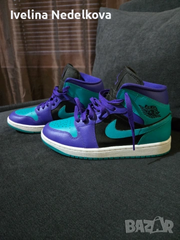 Sneakers Air Jordan 1 Mid Black Grape