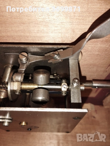 Стар грамофон на пружина Лиманиа., снимка 7 - Антикварни и старинни предмети - 52188021