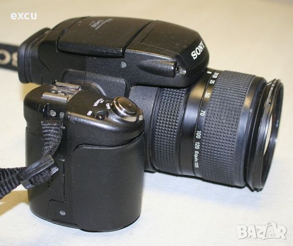 Фотоапарат Sony R1, снимка 1 - Фотоапарати - 46481774