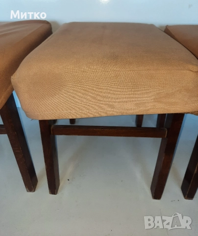 Дървени табуретки с мека тапицерия., снимка 5 - Дивани и мека мебел - 52935371