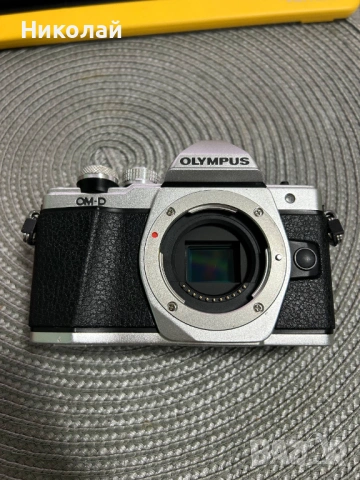 Olympus OM-D E-M10 Mark II