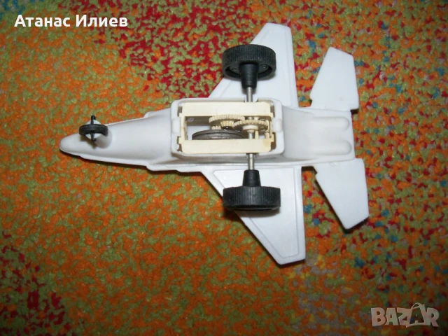 Самолетче с инерционен двигател, соц играчка, снимка 7 - Влакчета, самолети, хеликоптери - 51131022