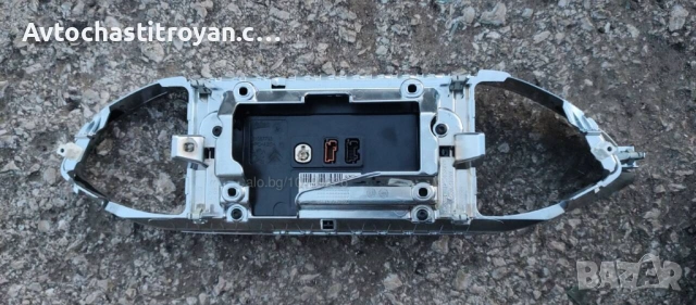 Дисплей Peugeot 308 T9 - 9811486280, снимка 3 - Части - 53167162