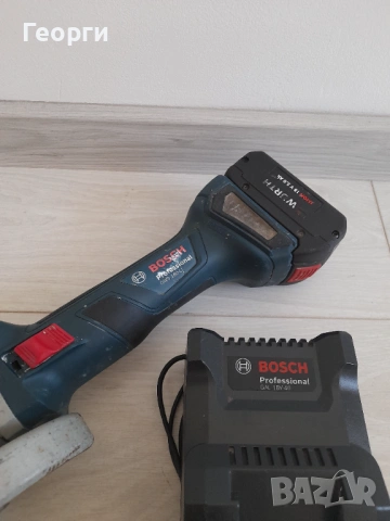 Bosch GWS 180-LI ъглошлайф, снимка 4 - Други инструменти - 53787883