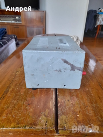 Старо зарядно устройство за акумулатор #3, снимка 2 - Антикварни и старинни предмети - 51536733