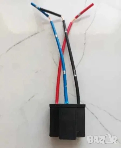 Букса за крушка H4, букса за фар Н4, букси за фарове H4, снимка 2 - Аксесоари и консумативи - 44330717