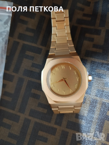 Часовник златен принт